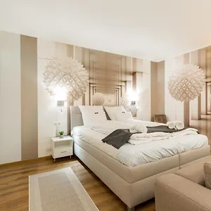 Downtown Residences - Ac,elevator,terrace Daire Budapeşte