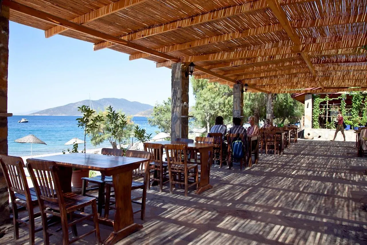 ** Konukevi Şahin Motel&Restaurant Yalıçiftlik Türkiye