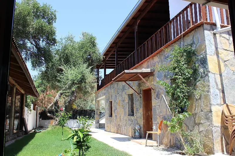 Konukevi Şahin Motel&Restaurant Yalıçiftlik